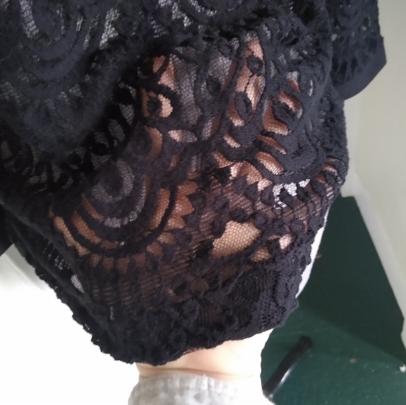 BANANA REPUBLIC Black Lace Top - Picture 2 of 6